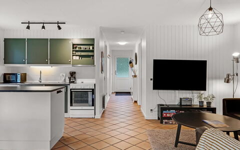 Ilsebet - 30Km from the Sea: Interior Design, Pavimentazione, Mobilia, Soffitto, Legna, Cucina, Pavimento, Lampada, Apparecchio Major, Elettrodomestico Da Cucina