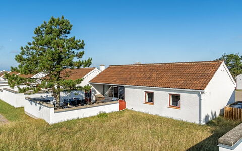Enwald - 700M from the Sea: Cielo, Casa, Tetto, Casa, Architettura, Zona Residenziale, Lotto, Villetta, Insediamento Umano, Area Rurale