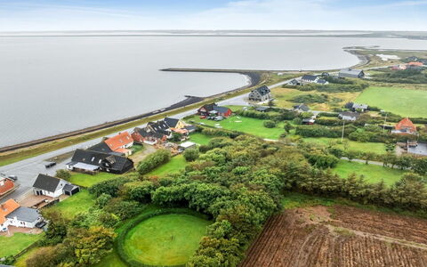 Raika - 25M to the Fjord: Villetta, Backyard, Cortile, Edifici Giardino, Capannone, Raccordo, Mobili Da Esterno, Log Cabin, Struttura Esterna, Baracca