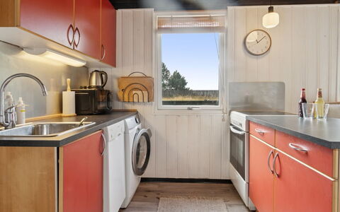 Joon - 100M from the Sea: Lavatrice, Apparecchio Major, Asciugatrice, Lavanderia, Cucina, Elettrodomestico Da Cucina, Controsoffitto, Elettrodomestico, Rubinetto, Cabinetry