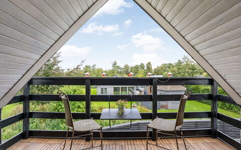 Milutin - 650M from the Sea: Legna, Portico, Latifoglie, Plank, Villetta, Deck, Shade, Mobili Da Esterno, Sedia, Eco Hotel