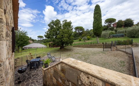 Oliveto Del Cantarello: Paesaggio, Lotto, Giardino, Shade, Landscaping, Estate, Cortile, Backyard, Mobili Da Esterno, Flagstone