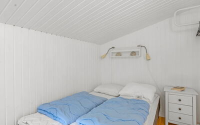 Fernandine - 400M from the Sea