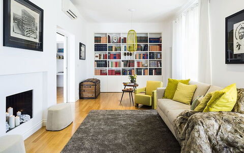 Penthouse: Mobilia, Interior Design, Pavimento, Pavimentazione, Divano, Parete, Soggiorno, Pavimento In Legno, Camera, Casa