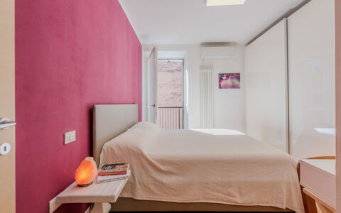 Virginia: Mobilia, Interior Design, Parete, Pavimentazione, Pavimento, Legna, Camera, Camera Da Letto, Soffitto, Letto