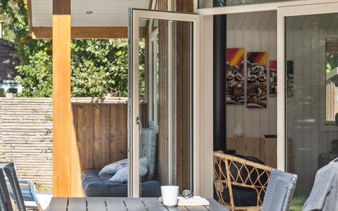 Ovine - 1.2Km to the Fjord: Legna, Mobilia, Appartamento, Camera, Soffitto, Color Legno, Sedia, Latifoglie, Vernice, Legname