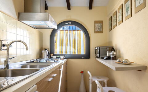 Maria Gabriella Holiday Home In Monticchiello: Interior Design, Cucina, Controsoffitto, Elettrodomestico Da Cucina, Apparecchio Major, Casa, Pavimento, Camera, Soffitto, Elettrodomestico