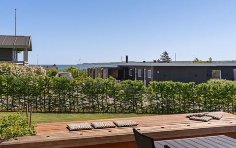 Karitte - 300M from the Sea: Legna, Casa, Portico, Deck, Latifoglie, Tetto, Color Legno, Pavimento In Legno, Eco Hotel