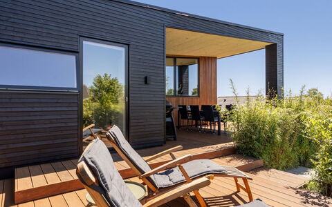 Karitte - 300M from the Sea: Legna, Casa, Portico, Deck, Latifoglie, Tetto, Color Legno, Pavimento In Legno, Eco Hotel