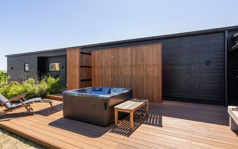 Karitte - 300M from the Sea: Legna, Casa, Portico, Deck, Latifoglie, Tetto, Color Legno, Pavimento In Legno, Eco Hotel