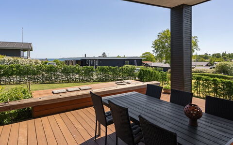 Karitte - 300M from the Sea: Legna, Casa, Portico, Deck, Latifoglie, Tetto, Color Legno, Pavimento In Legno, Eco Hotel