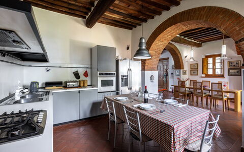 Maria Gabriella Home & Cottage: Mobilia, Parete, Interior Design, Pavimentazione, Soffitto, Cucina, Casa, Sedia, Camera, Pavimento
