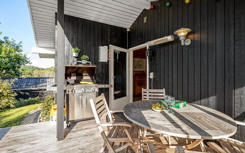 Eggertsine - 1.2Km from the Sea: Legna, Casa, Portico, Deck, Latifoglie, Tetto, Color Legno, Pavimento In Legno, Eco Hotel