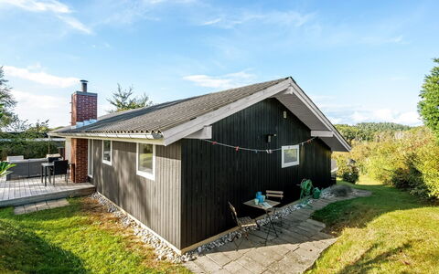 Eggertsine - 1.2Km from the Sea: Legna, Casa, Portico, Deck, Latifoglie, Tetto, Color Legno, Pavimento In Legno, Eco Hotel
