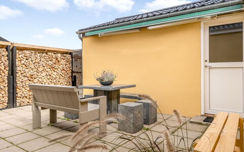 Alpi - 270M from the Sea: Legna, Mobilia, Appartamento, Camera, Soffitto, Color Legno, Sedia, Latifoglie, Vernice, Legname