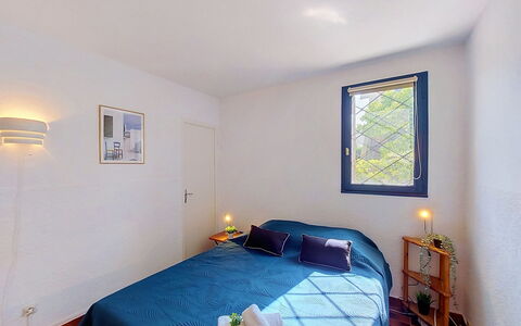 Le Barcarès 255: Parete, Camera Da Letto, Interior Design, Letto, Pavimento, Pavimentazione, Legna, Camera, Lenzuolo, Mobilia