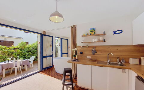 Le Barcarès 255: Mobilia, Pavimentazione, Legna, Interior Design, Pavimento, Controsoffitto, Cucina, Camera, Casa, Cabinetry