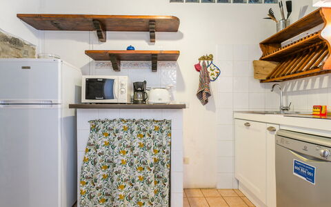 Ridaldi: Mobilia, Interior Design, Apparecchio Major, Legna, Pavimentazione, Pavimento, Cucina, Camera, Elettrodomestico Da Cucina, Illuminazione