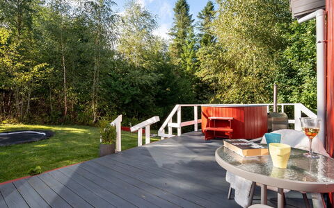 Winder - 925M from the Sea: Legna, Casa, Portico, Deck, Latifoglie, Tetto, Color Legno, Pavimento In Legno, Eco Hotel