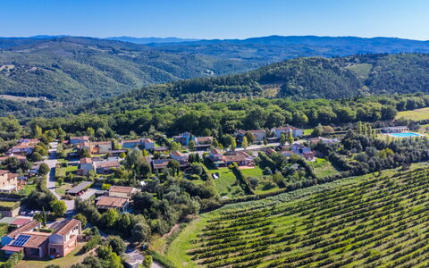 Albachiara: Appartamento, Estate, Cortile, Prato, Landscaping, Balcone, Villa