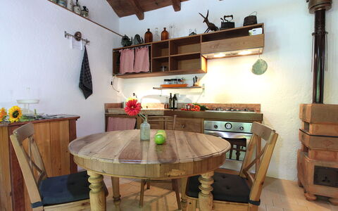 Chalet Fagarè, Pool, Sauna, Prosecco Hills: Mobilia, Interior Design, Pavimentazione, Legna, Pavimento, Cucina, Cabinetry, Camera, Illuminazione, Tavolo