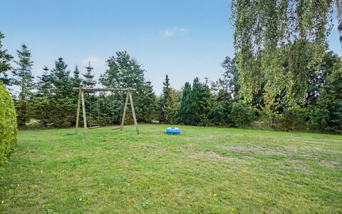 Mainio - 800M from the Sea: Blu, Erba, Lotto, Plain, Prato, Giardino, Prato, Landscaping, Larice