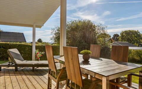 Quanna - 450M from the Sea: Villetta, Backyard, Cortile, Edifici Giardino, Capannone, Raccordo, Mobili Da Esterno, Log Cabin, Struttura Esterna, Baracca