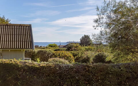 Quanna - 450M from the Sea: Villetta, Backyard, Cortile, Edifici Giardino, Capannone, Raccordo, Mobili Da Esterno, Log Cabin, Struttura Esterna, Baracca