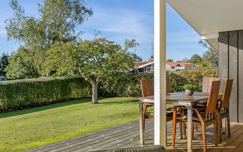 Quanna - 450M from the Sea: Villetta, Backyard, Cortile, Edifici Giardino, Capannone, Raccordo, Mobili Da Esterno, Log Cabin, Struttura Esterna, Baracca