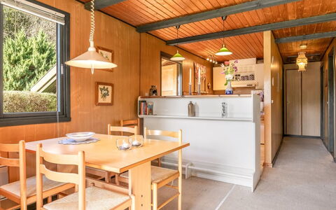 Aron - 30Km from the Sea: Legna, Interior Design, Soffitto, Mobilia, Pavimentazione, Pavimento, Cucina & Sala Da Pranzo Tavolo, Camera, Cucina, Color Legno