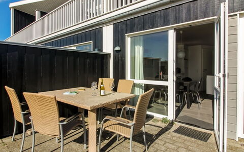 Syriel - 700M from the Sea: Tetto, Casa, Casa, Villetta, Porta, Raccordo, Deck, Portico, Plank, Latifoglie