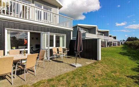 Syriel - 700M from the Sea: Tetto, Casa, Casa, Villetta, Porta, Raccordo, Deck, Portico, Plank, Latifoglie