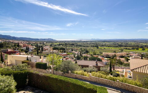 Belle Vue: Cielo, Giorno, Orizzonte, Zona Residenziale, Paesaggio, Lotto, Plain, Sobborgo