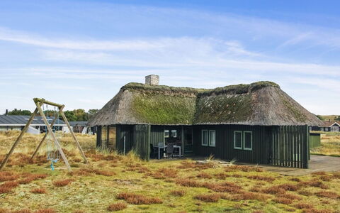 Asel - 1Km from the Sea