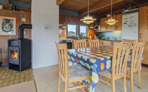 Asel - 1Km from the Sea: Villetta, Backyard, Cortile, Edifici Giardino, Capannone, Raccordo, Mobili Da Esterno, Log Cabin, Struttura Esterna, Baracca