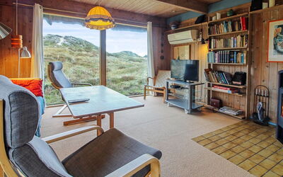 Asel - 1Km from the Sea