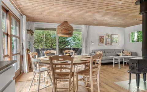 Ingamaj - 4Km from the Sea: Villetta, Backyard, Cortile, Edifici Giardino, Capannone, Raccordo, Mobili Da Esterno, Log Cabin, Struttura Esterna, Baracca