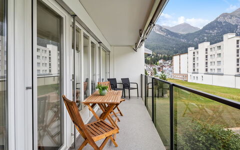 Nr.63 Haus Ladina: Appartamento, Balcone, Casa, Condominio, Illuminazione Diurna, Attico, Alpi, Pavimento In Legno