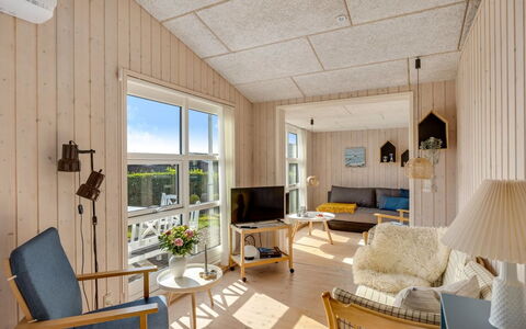 Skarthi - 200M from the Sea: Legna, Pavimentazione, Interior Design, Pavimento, Soffitto, Mobilia, Camera, Casa, Pavimento In Legno, Soggiorno