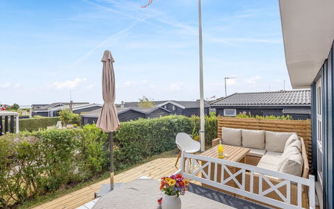 Skarthi - 200M from the Sea: Casa, Tetto, Deck, Shade, Balcone, Sedia, Mobili Da Esterno, Estate, Terrazza, Ricorrere