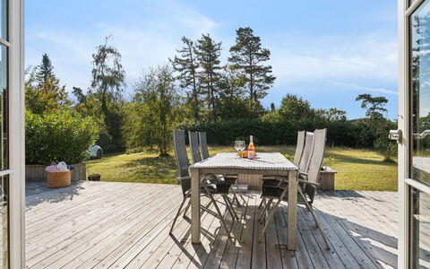 Alvia - 1.6Km from the Sea: Vegetazione, Arbusto, Primavera, Villetta, Giardino, Shade, Backyard, Cortile, Sedia