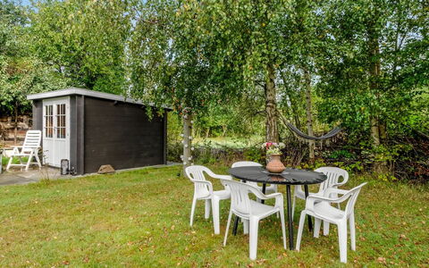 Kätlin - 900M from the Sea: Legna, Mobilia, Appartamento, Camera, Soffitto, Color Legno, Sedia, Latifoglie, Vernice, Legname