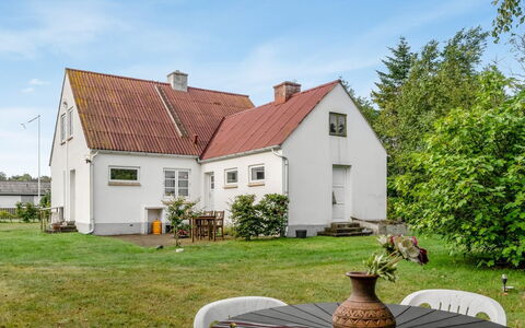 Kätlin - 900M from the Sea: Legna, Mobilia, Appartamento, Camera, Soffitto, Color Legno, Sedia, Latifoglie, Vernice, Legname