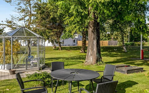 Ritha - 30Km from the Sea: Villetta, Backyard, Cortile, Edifici Giardino, Capannone, Raccordo, Mobili Da Esterno, Log Cabin, Struttura Esterna, Baracca