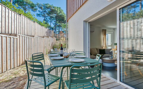 Villa Cano: Materiale Composito, Mobili Da Esterno, Balcone, Shade, Sedia, Latifoglie, Deck, Plank, Eco Hotel, Tavolo Esterno