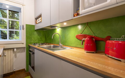 Larici: Sedia, Mobili Da Esterno, Cortile, Balcone, Larice, Villa, Pine Famiglia, Eco Hotel