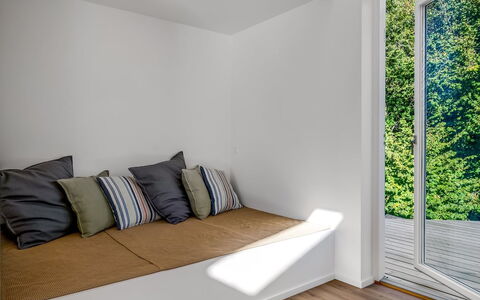 Assa - 500M from the Sea: Legna, Interior Design, Pavimentazione, Pavimento, Casa, Appartamento, Camera, Pavimento In Legno, Letto, Camera Da Letto