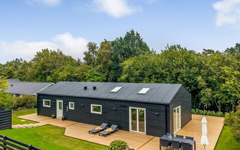 Assa - 500M from the Sea: Legna, Villetta, Casa, Casa, Porta, Latifoglie, Edifici Giardino, Color Legno, Log Cabin, Plank