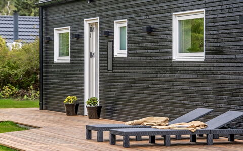 Assa - 500M from the Sea: Legna, Villetta, Casa, Casa, Porta, Latifoglie, Edifici Giardino, Color Legno, Log Cabin, Plank