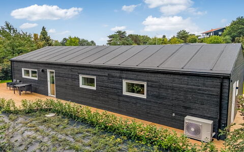 Assa - 500M from the Sea: Legna, Villetta, Casa, Casa, Porta, Latifoglie, Edifici Giardino, Color Legno, Log Cabin, Plank